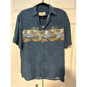 Island Shores Men's Blue Floral Hawaiian Shirt Size M Short Sleeve